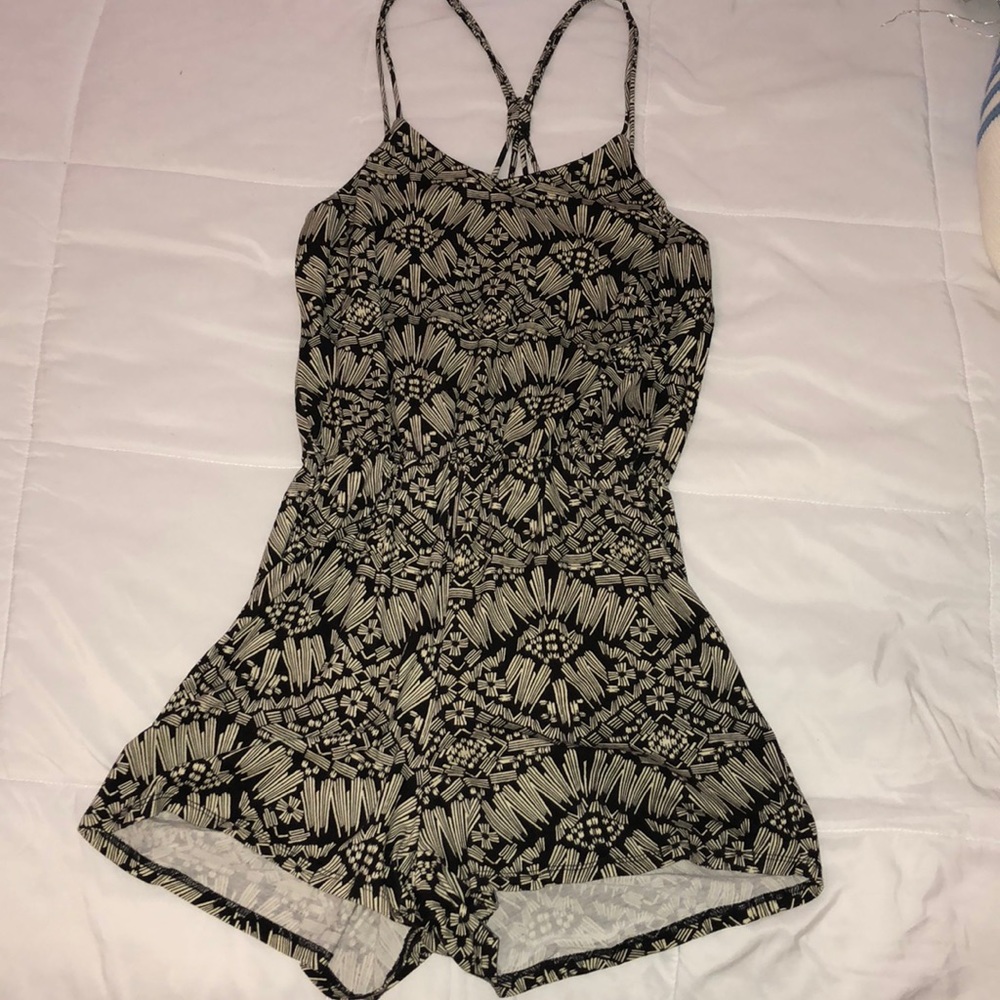 Patterned romper
